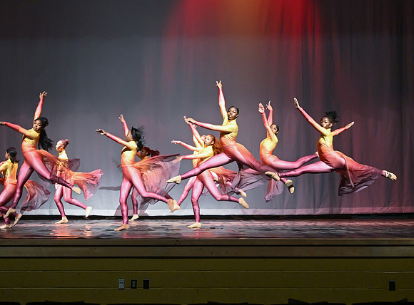 NewtownDance03589