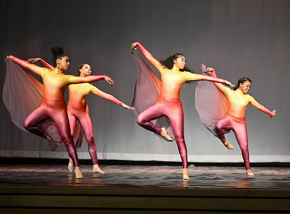 NewtownDance03649