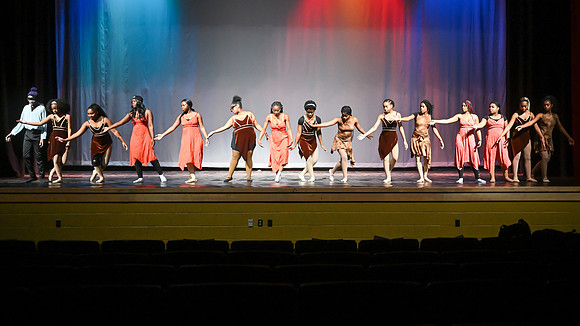 NewtownDance03752