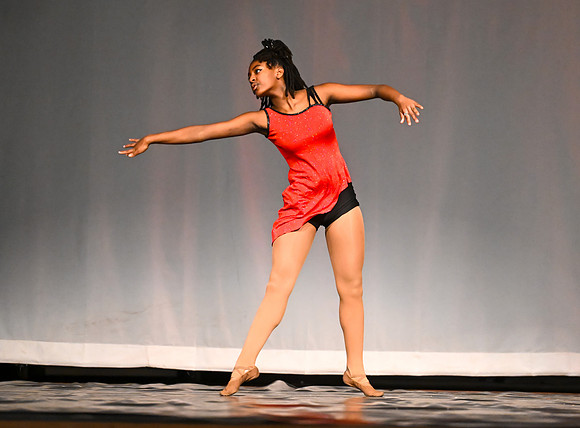 NewtownDance00689