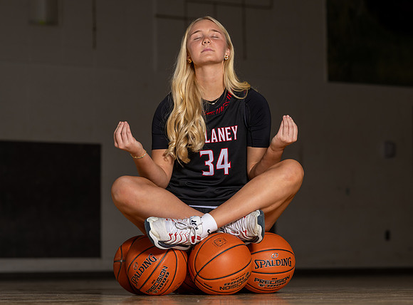 DulaneyWBB-00545