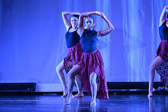 OMHSDance00055