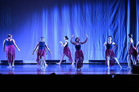 OMHSDance00117