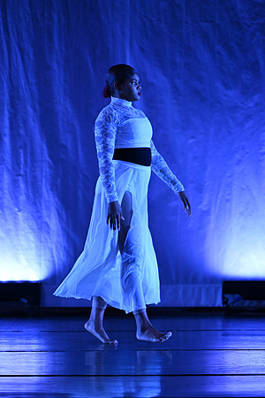 OMHSDance00494