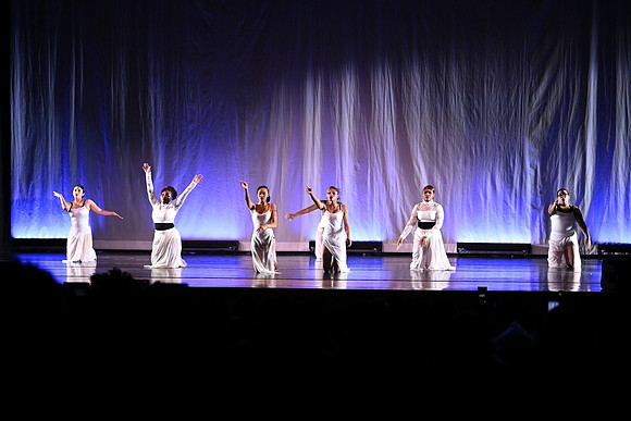 OMHSDance00522