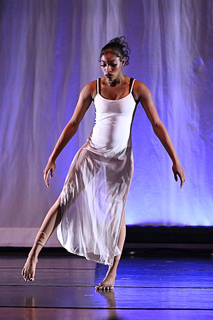 OMHSDance00688