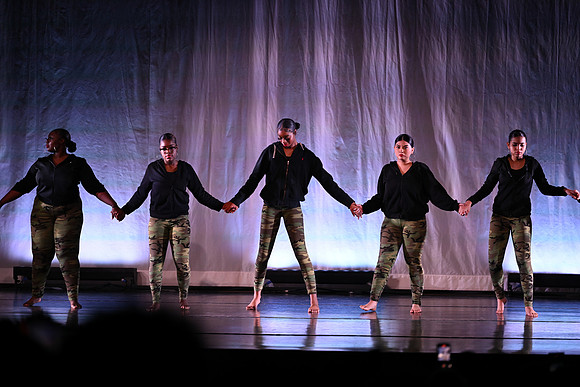 OMHSDance00798