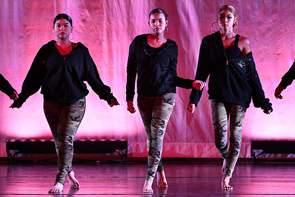 OMHSDance00824