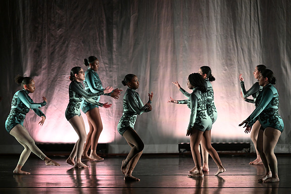 OMHSDance01357