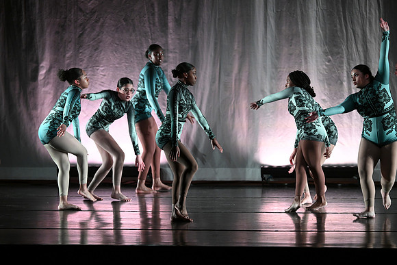 OMHSDance01376