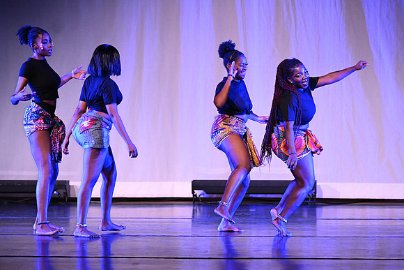OMHSDance01536