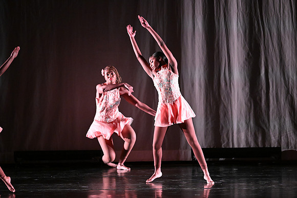 OMHSDance01648