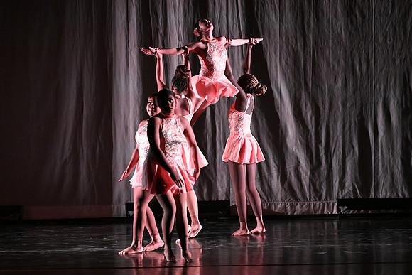 OMHSDance01680