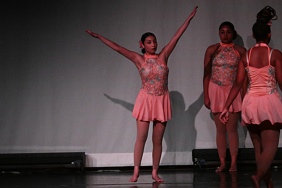 OMHSDance01895