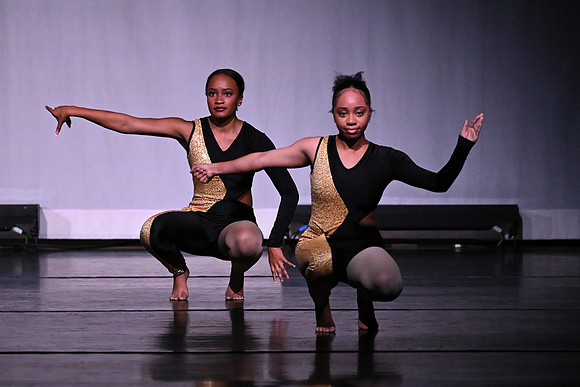 OMHSDance02214