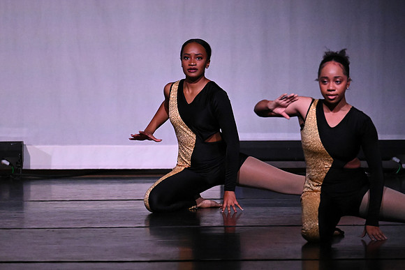 OMHSDance02247