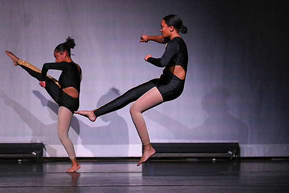 OMHSDance02455