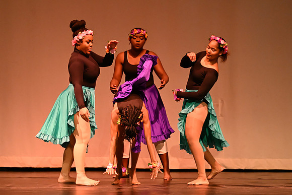 NewtownDance02468