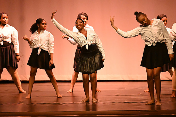 NewtownDance01058