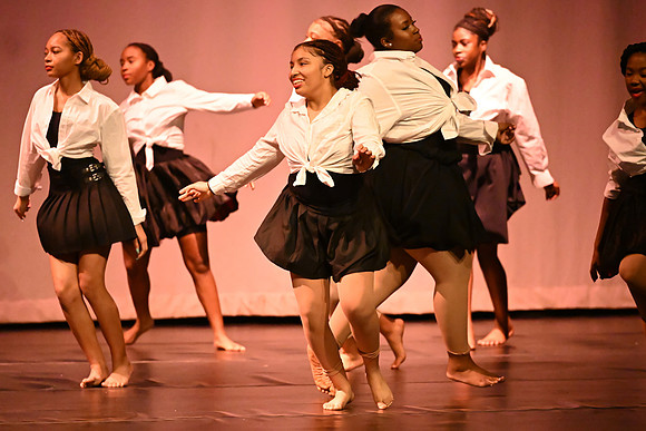 NewtownDance01076