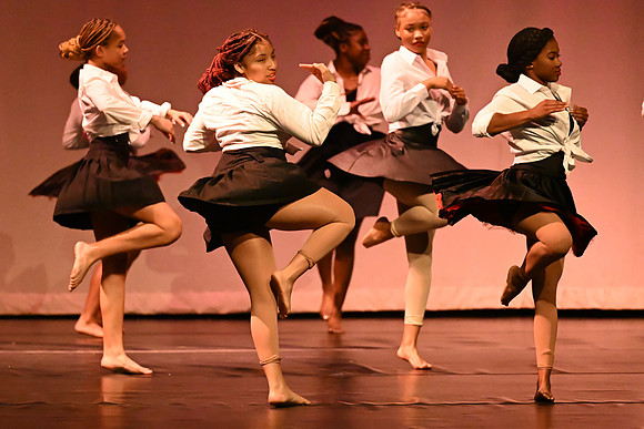 NewtownDance01082