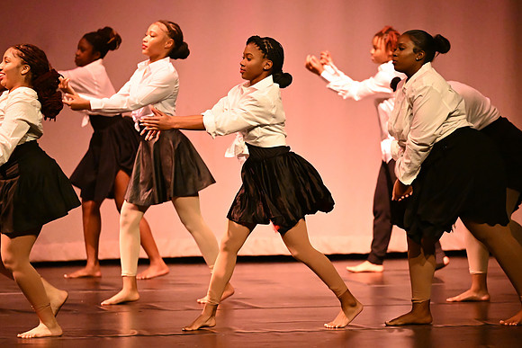 NewtownDance01087