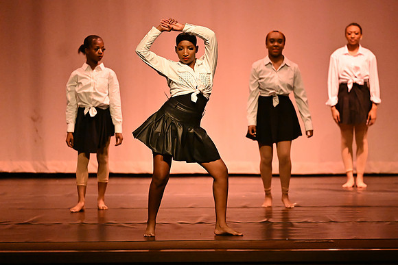 NewtownDance01165
