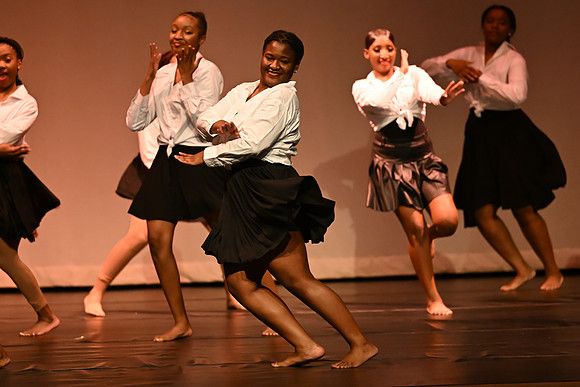 NewtownDance01219