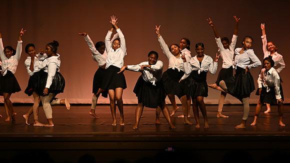 NewtownDance01247