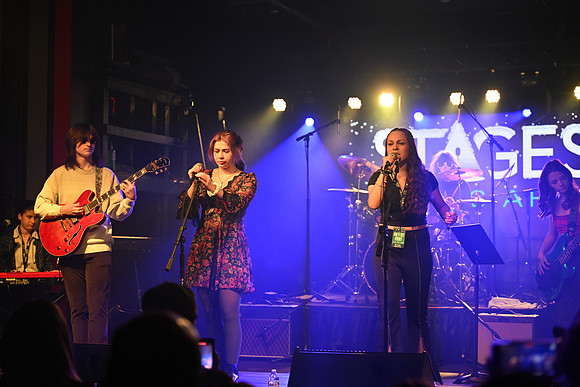 JCB_3223
