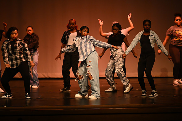 NewtownDance01452