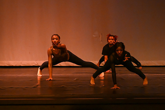 NewtownDance01519
