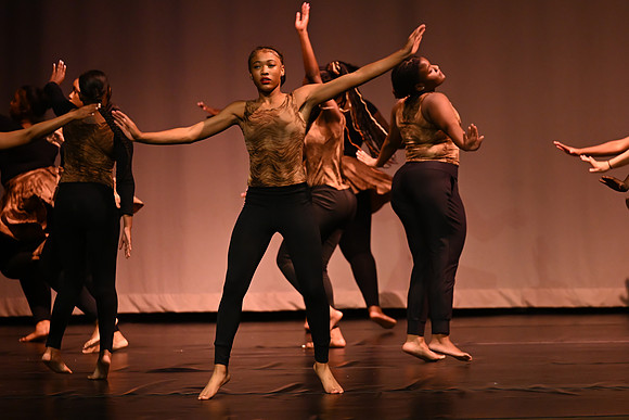 NewtownDance01584