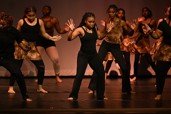 NewtownDance01675