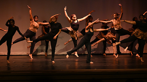 NewtownDance01684