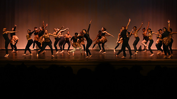 NewtownDance01725