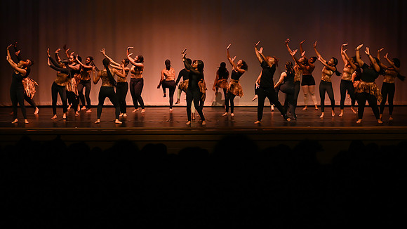 NewtownDance01735
