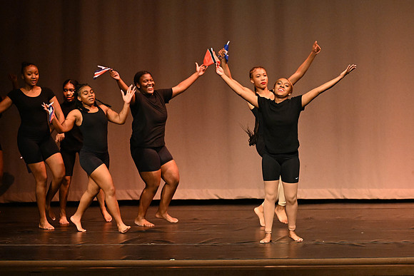 NewtownDance00048