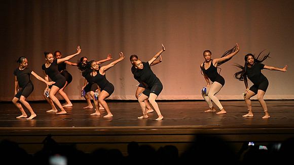 NewtownDance00052