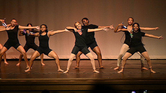 NewtownDance00096