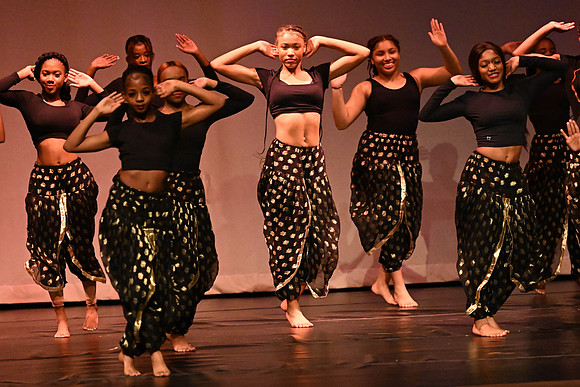 NewtownDance00303