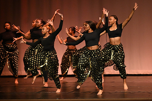 NewtownDance00349