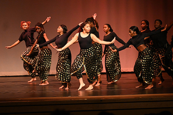 NewtownDance00387