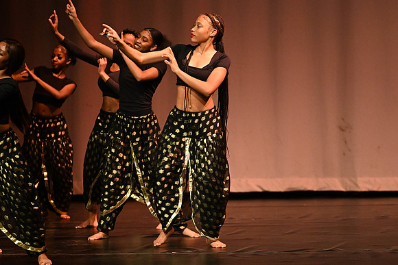 NewtownDance00455