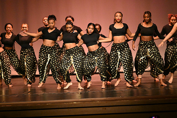 NewtownDance00590