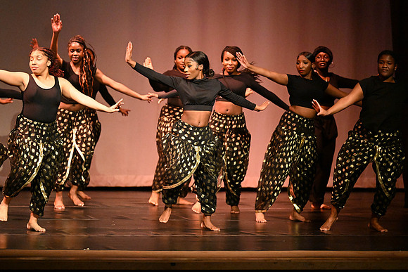 NewtownDance00639