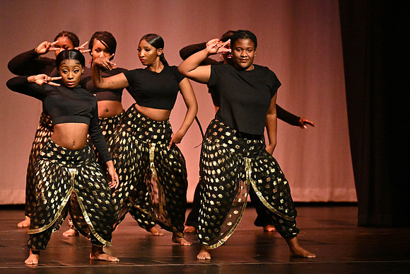 NewtownDance00701