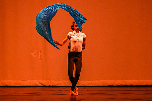 NewtownDance00901