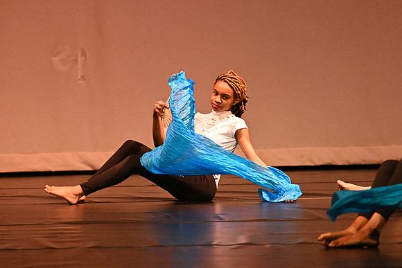 NewtownDance00944