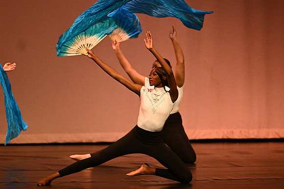 NewtownDance00940